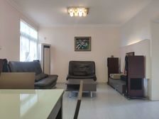 小区中间位置,好楼层,看房方便