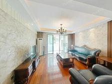 南北通透三间房朝南,采光好