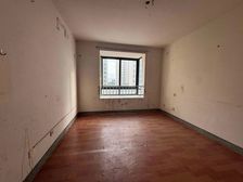 友好佳苑 电梯中层,纯毛坯好装修 ,看房随时方便有钥匙