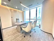 万通中心租赁部推荐:150平精装遗留2隔间6工位带家具出租