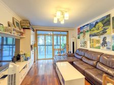 品质小区!花园位置三开间朝南!坐拥双地铁!近步行街