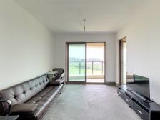 23号地铁口,凤凰楼层,有车位,南向双阳台