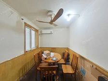 带院子,房东诚心卖,价可以谈