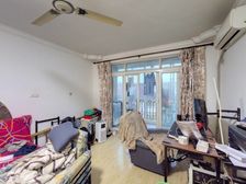 带空中花园阁楼!2房户型好!带大露台。位置好采光佳,欢迎品鉴