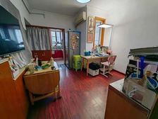 红旗小区可直接拎包入住,58平只卖102.8W 你敢相信吗