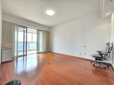 仁恒3期靠河23楼151平3房,有产权车位,房东说了价格面谈