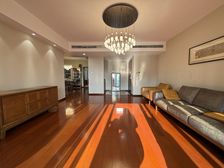 仁恒3期16号10楼224平4房有车位房东说了接受市场价成交