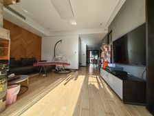 金色维也纳6楼196平4房,房东说了价格面谈接受市场价成交