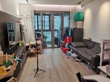 小区低总价3房,有产权车位,满五,价格可以谈