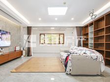 3室2厅荣尊堡国际公寓