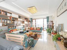 4室2厅荣尊堡国际公寓