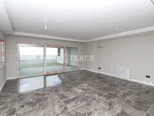 亚洛瓦带泳池的半独立海景别墅