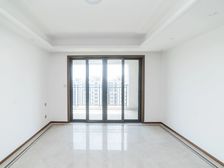 单价低!中海云樾里 4室2厅 精装修未住 采光好 有钥匙