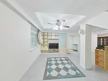 甄选好房,双拼别墅地上三层,使用达到350平,花园200平急