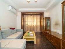 海鑫公寓2室1厅1卫1阳台南3/18层