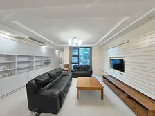 品质别墅,拎包入住,带花园露台,车位,满五且一,看房随时