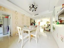 满5年,正对花园,业主诚心出售,有车位