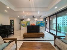 捡漏照母山 壹号湖畔法式洋房 精装 四房三卫