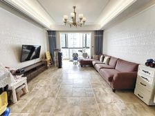 万源城朗郡,湖景房,房东置换出售,价格好谈,税费低