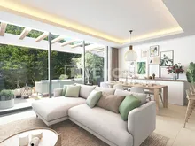 马拉加米哈斯(Mijas)海岸线附近安全社区内的住宅