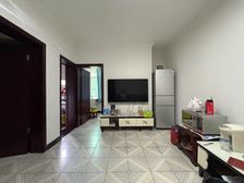 袁家岗 精装两房 矮楼层 新装修 随时看房 配套好