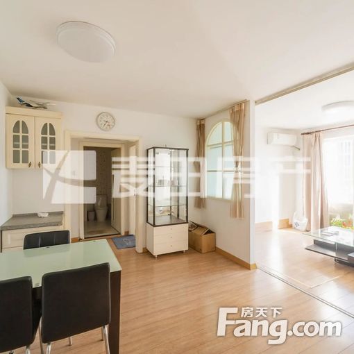  ���籱�� 1��1��1�� 82.16ƽ��װ�� 9500Ԫ/�� 