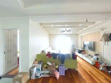 万顺小区5室3厅2卫南朝向190.0万元/套出售