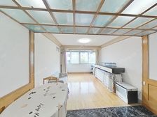 我司D家委托,近期必卖,新出商品房!中间楼层!位置超好!可谈