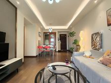 龙泉驿区 龙湖三千庭 三房 135万