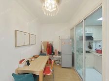 南泉小区 精装一房 配套齐全 生活便利 双交轨