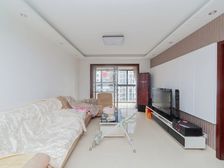 单价低!飞龙新苑 3室2厅 精装修保养好 三开间朝南保养好