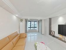 新上房源 飞机户型大三房,50W精装修,视野开阔位置好