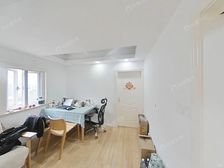 东边套全明2房1厅电梯绿色楼栋。目前租客在住,看房提前预约