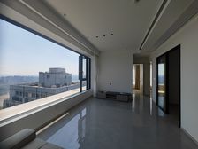 渝中区 罗宾森尚城华府 三房 215万