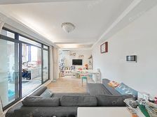 复式三层,带大露台,实用面积大,产权清晰,诚售