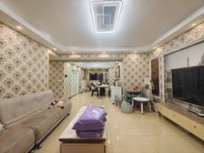 龙湖物业 轻轨玲距离 精装大四房 中央空调实木地板