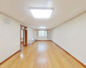 健翔园西南三室两卫 满五年 车位免费 急售单价6万+