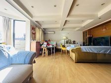 业主刘总整合资产变现诚售!双露台 方便看!