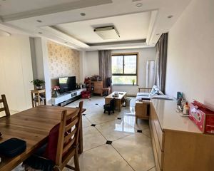 保亿丽景英郡3室2厅1卫南朝向150.0万元/套出售