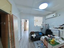 潍坊四村 一房一厅 精装修 南北通透 全明户型 位置安静