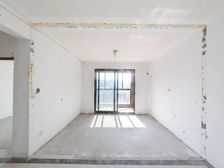 绿都万和城六区 3室2厅 毛坯出售价格可谈