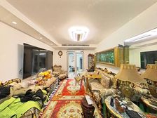 一楼东边套双南三房两厅两车位25万精装修送60平大花园四轨交