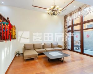 诸子阶5室2厅精装修
