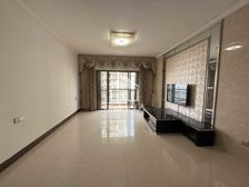 红日江景 4房2厅 80万 保养好