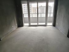 新兴岚湾小区4室2厅2卫南朝向155.0万元/套出售