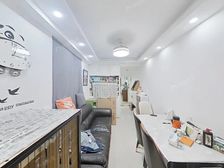 开鲁二村 南北两房 1楼 天井已搭 房东诚心出售 看房约