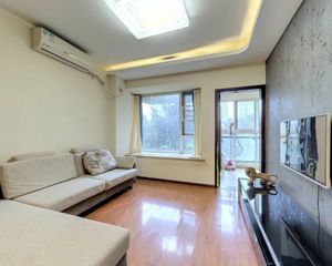锦江城市花园3期 3室2厅 东南