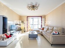 南北通透天鹅湾北区4室2厅精装修