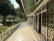 正规商品房 交通便利 双卫格局 南北通透 装修好 居住密度低