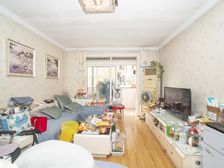 梅川步行街旁原始小三房,一梯两户,楼层老少皆宜,位置好采光好